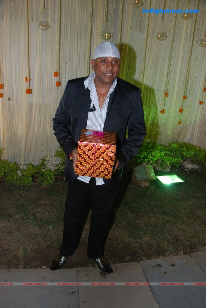 Vivek And Priyanka Oberoi's wedding reception Event hd photo