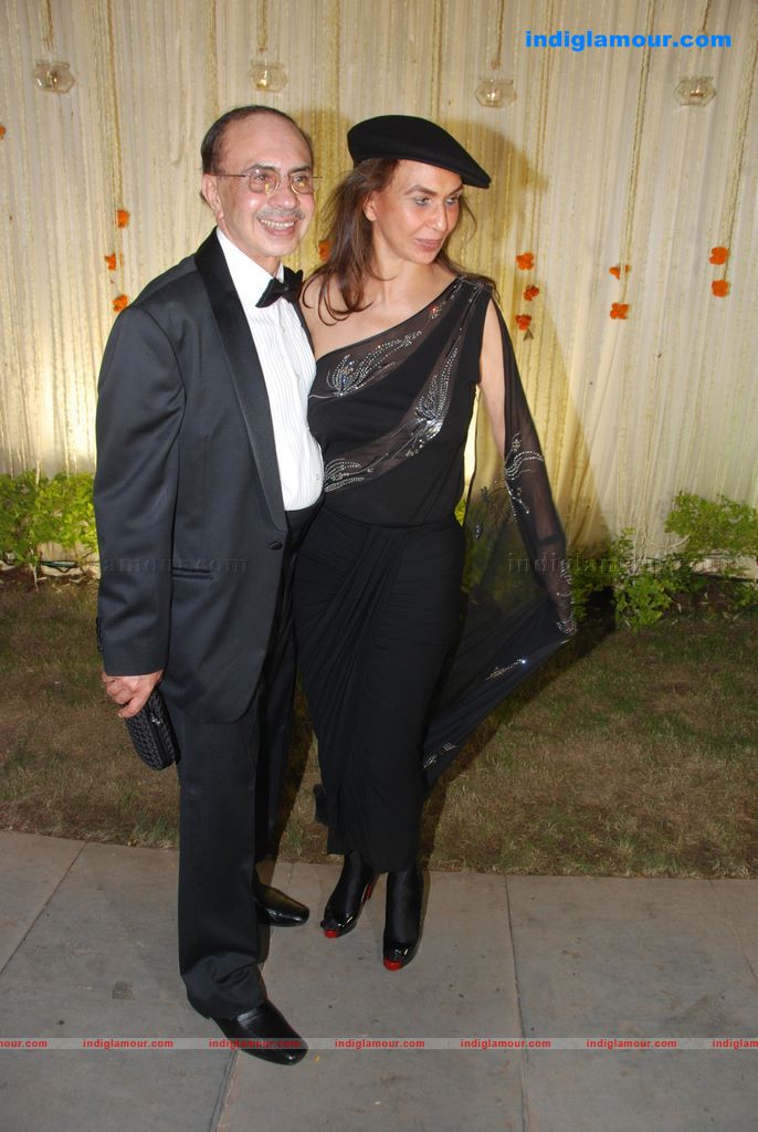 Vivek And Priyanka Oberoi's wedding reception Event hd photo