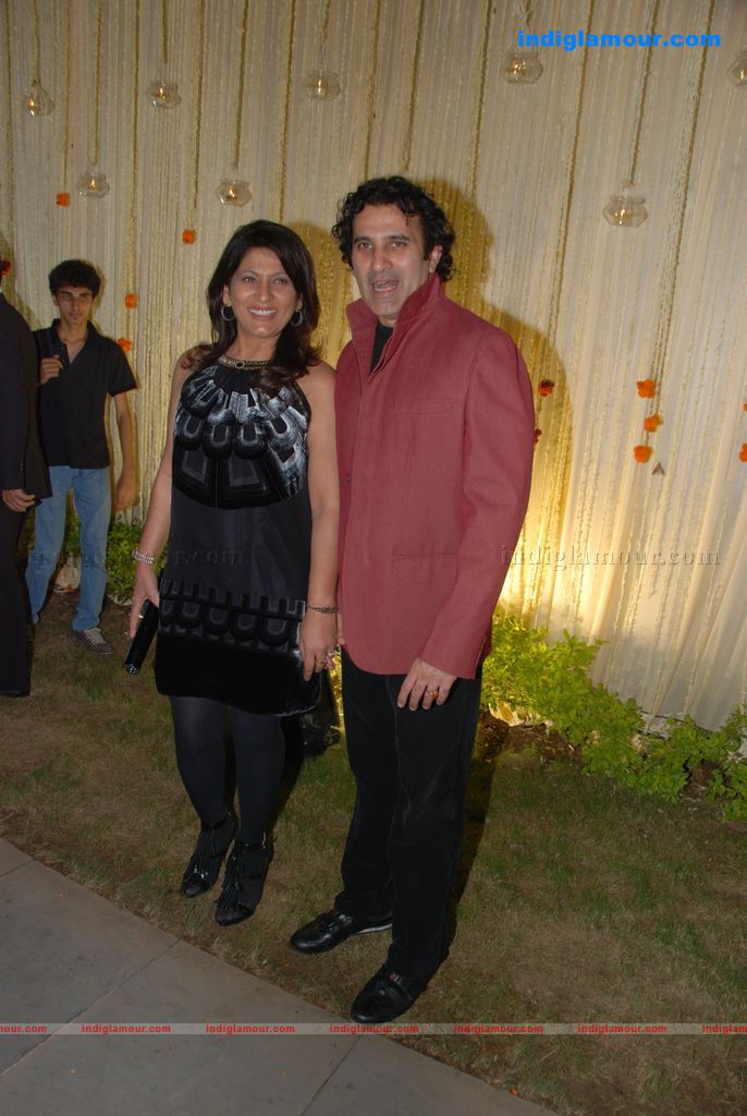 Vivek And Priyanka Oberoi's wedding reception Event hd photo