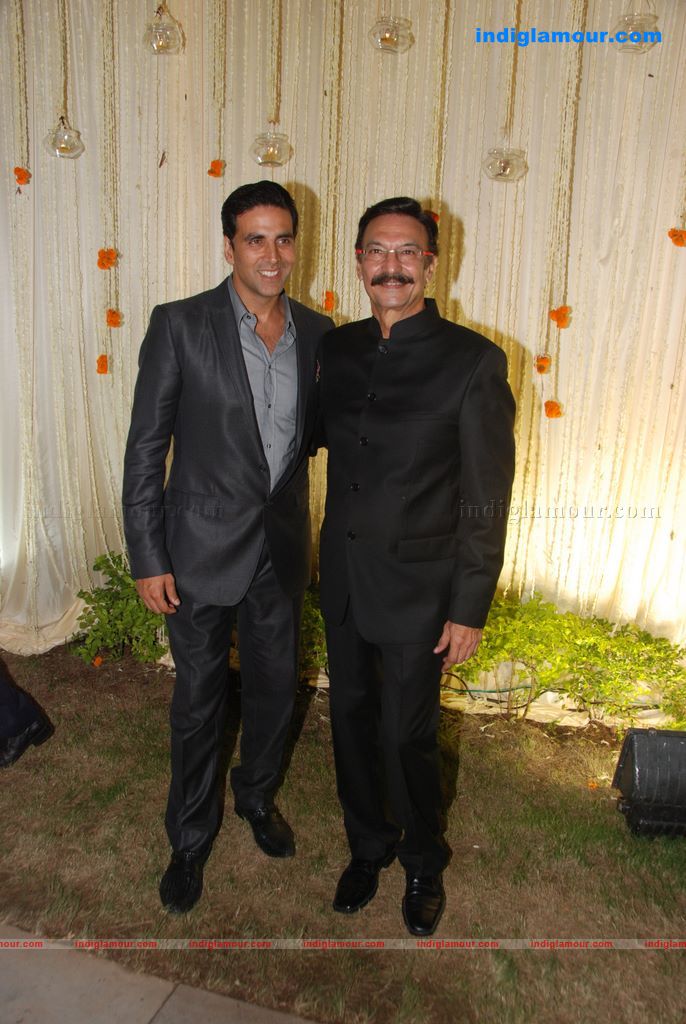 Vivek And Priyanka Oberoi's wedding reception Event hd photo