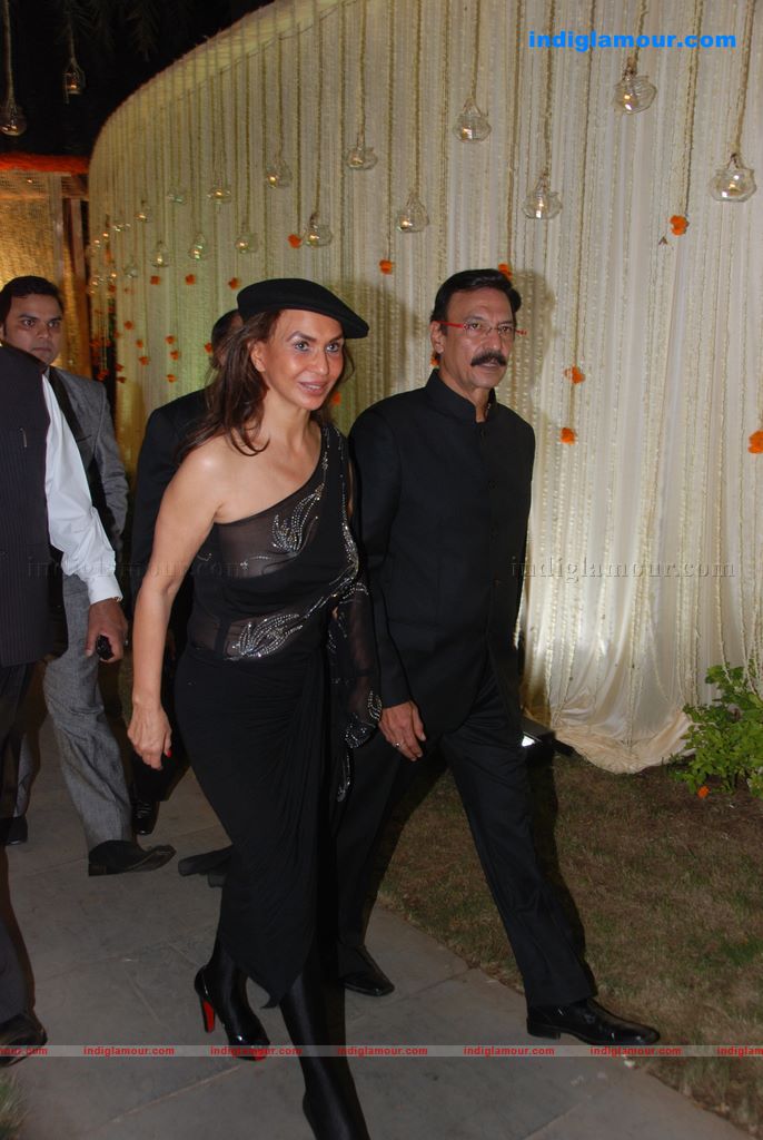 Vivek And Priyanka Oberoi's wedding reception Event hd photo