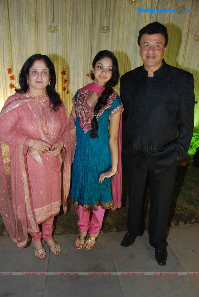 Vivek And Priyanka Oberoi's wedding reception Event hd photo