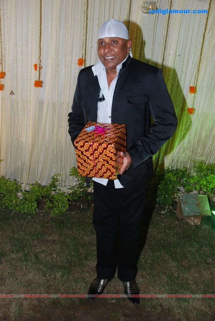 Vivek And Priyanka Oberoi's wedding reception Event hd photo