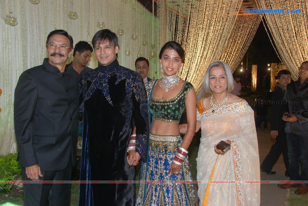 Vivek And Priyanka Oberoi's wedding reception Event hd photo