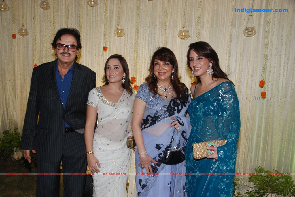 Vivek And Priyanka Oberoi's wedding reception Event hd photo