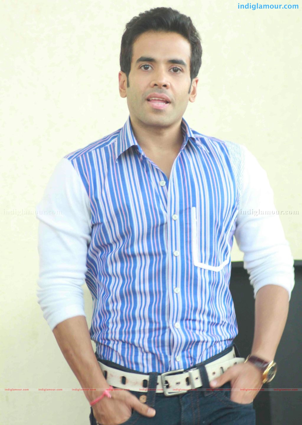 Golmal-3 team on the set of Zee tv Sa Re Ga Ma Pa Event hd photo