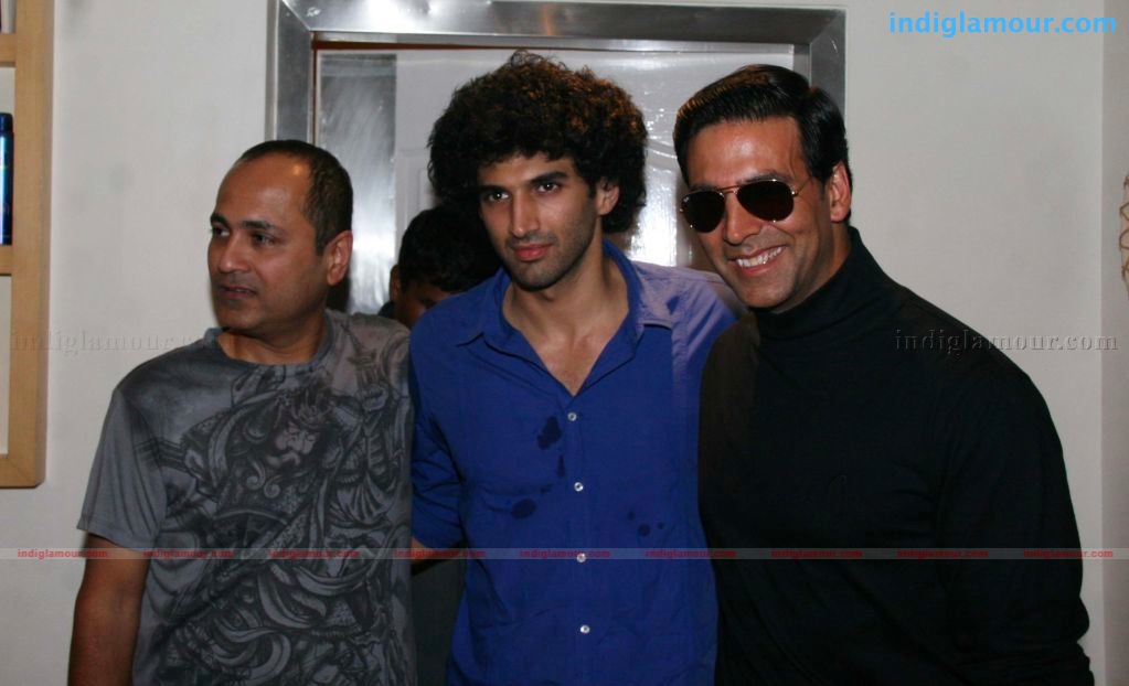 Akshay kumar promotes Action Replayy at Polester by playing Dj at club Event hd photo