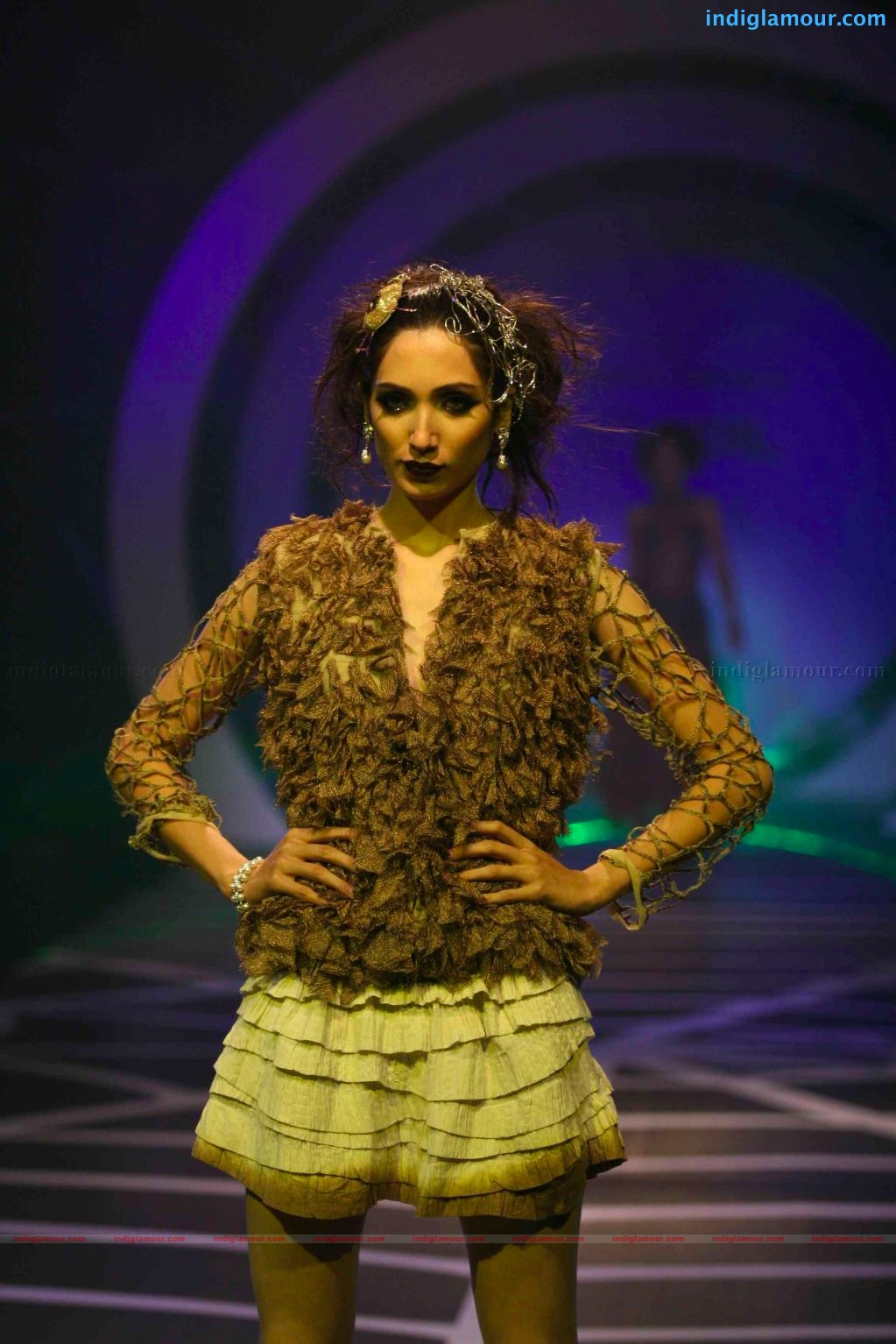 Anushka Sharma walks the ramp for rina dhaka at HDIL India couture week Event hd photo