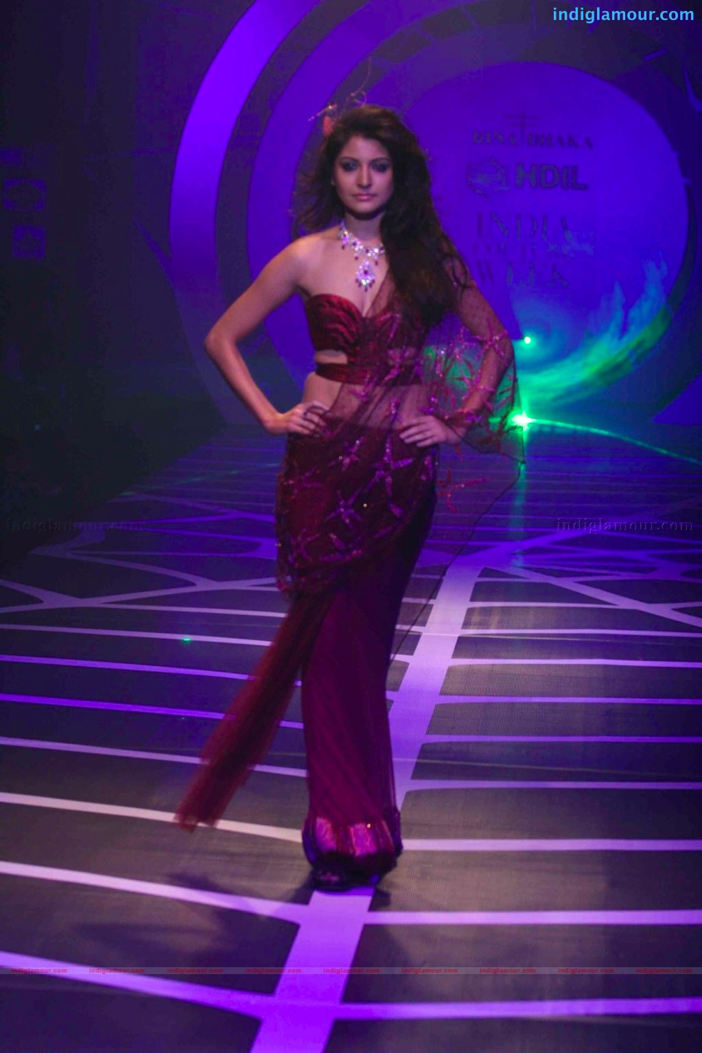 Anushka Sharma walks the ramp for rina dhaka at HDIL India couture week Event hd photo
