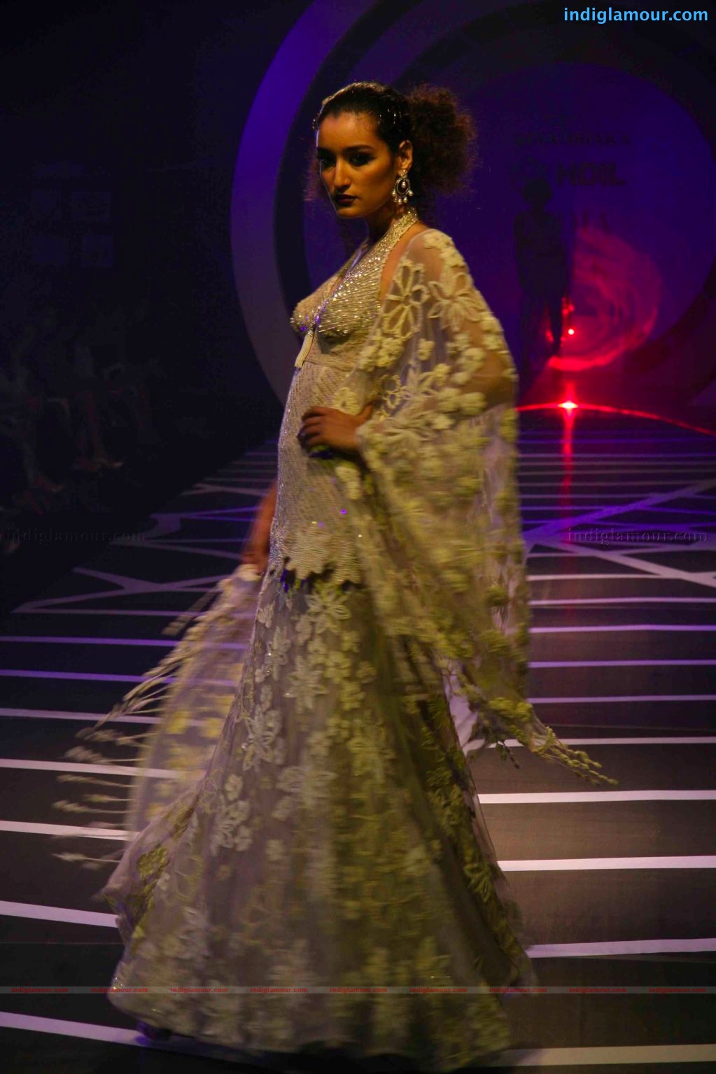 Anushka Sharma walks the ramp for rina dhaka at HDIL India couture week Event hd photo