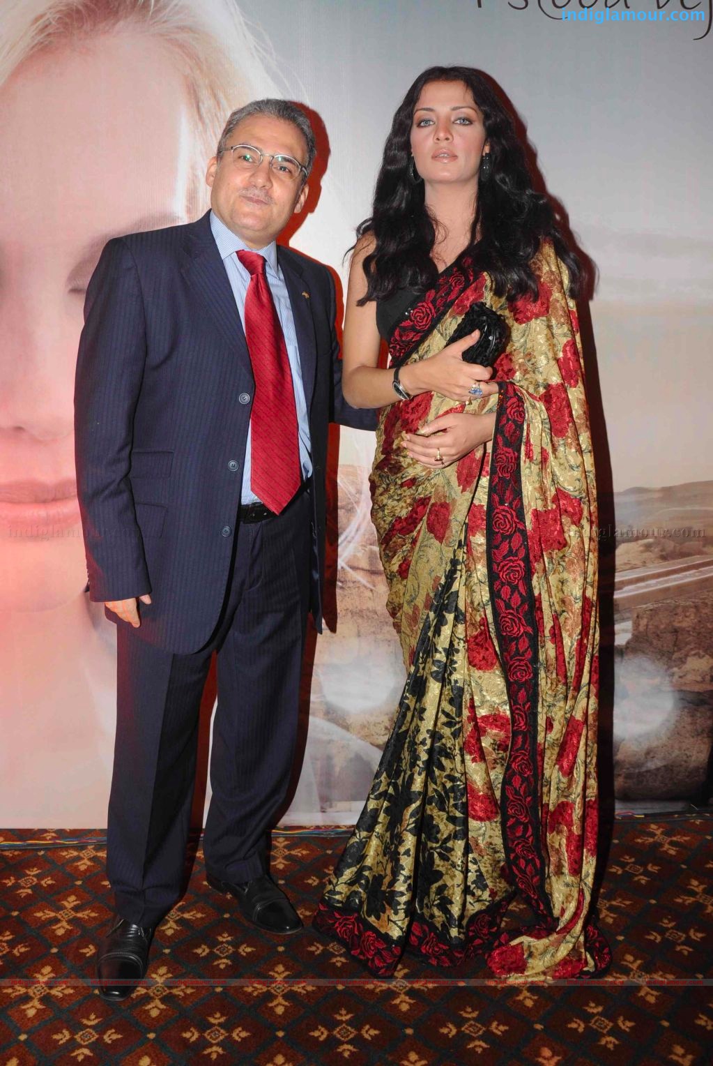 Celina Jaitley lsunches 1st tour operator road show in india Event hd photo