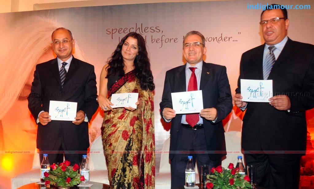 Celina Jaitley lsunches 1st tour operator road show in india Event hd photo