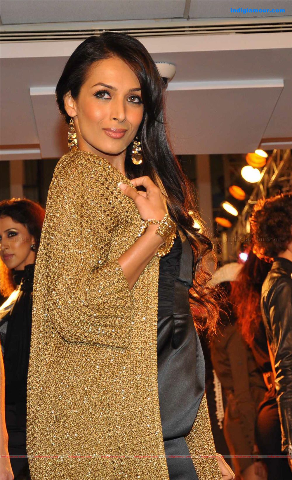 Malaika Arora Khan on the Ramp for Newly Open G7 Mall at Versova photos Event hd photo
