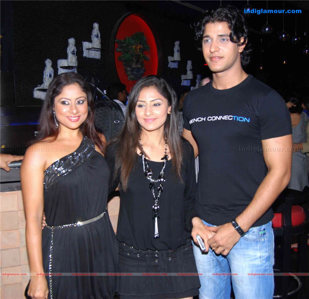 Celebrates 100 episodes completion party of Baat Hamari Pakkhi Hai serial Event hd photo