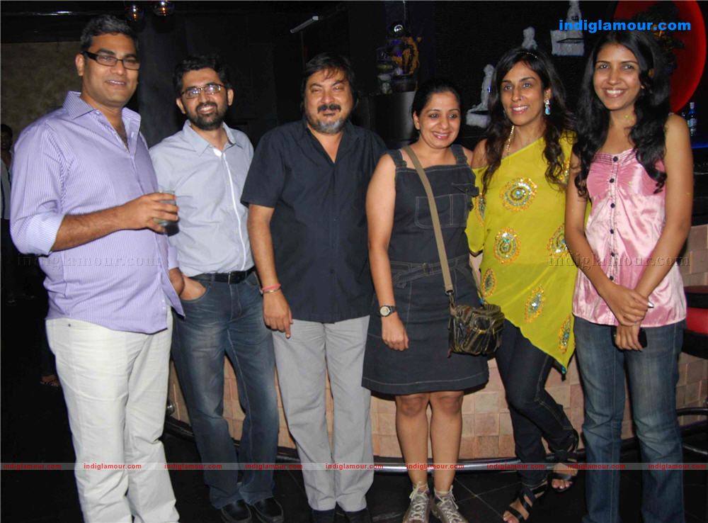 Celebrates 100 episodes completion party of Baat Hamari Pakkhi Hai serial Event hd photo