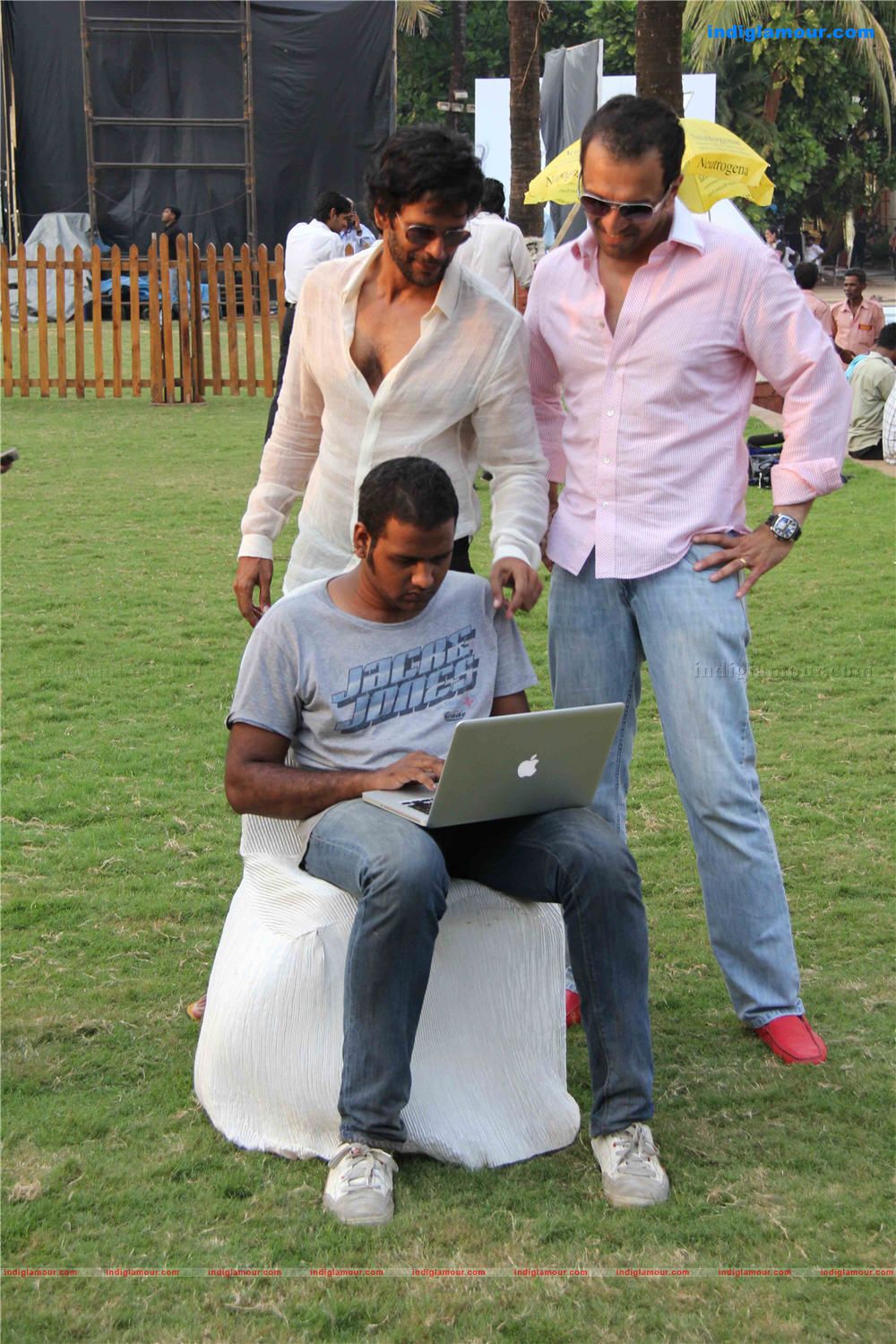 Kingfisher calender girls on location of shooting with Deepika and Sidarth Folder 1 Event hd photo