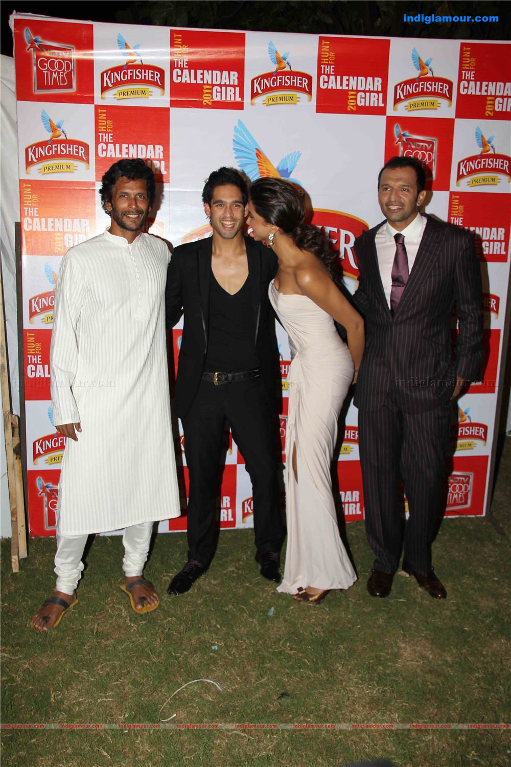 Kingfisher calender girls on location of shooting with Deepika and Sidarth Folder 1 Event hd photo