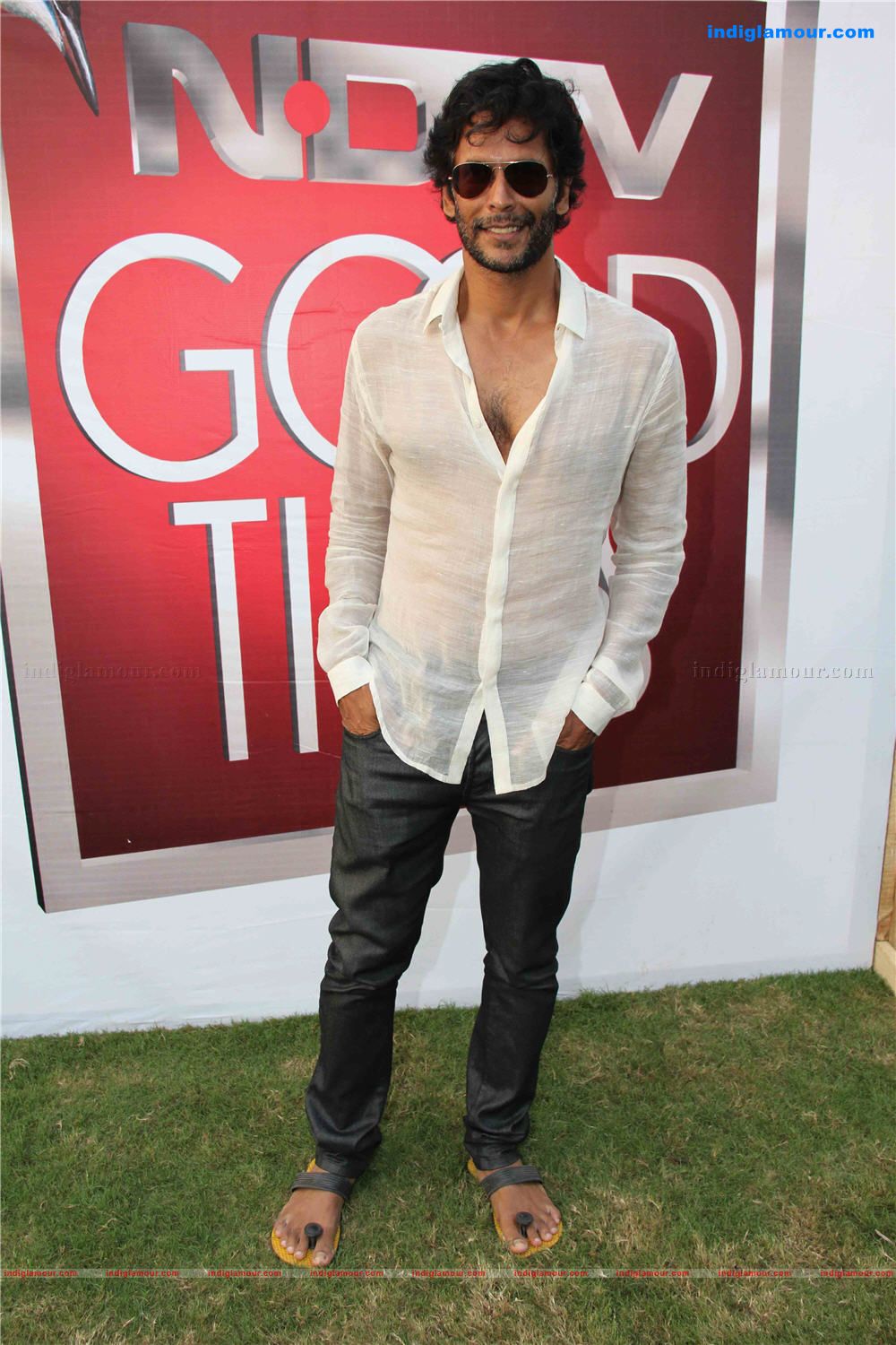 Kingfisher calender girls on location of shooting with Deepika and Sidarth Folder 1 Event hd photo