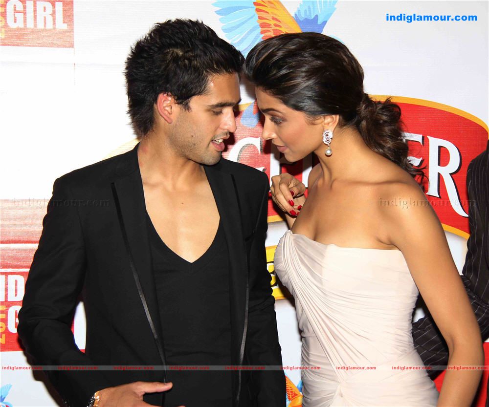 Kingfisher calender girls on location of shooting with Deepika and Sidarth Folder 1 Event hd photo