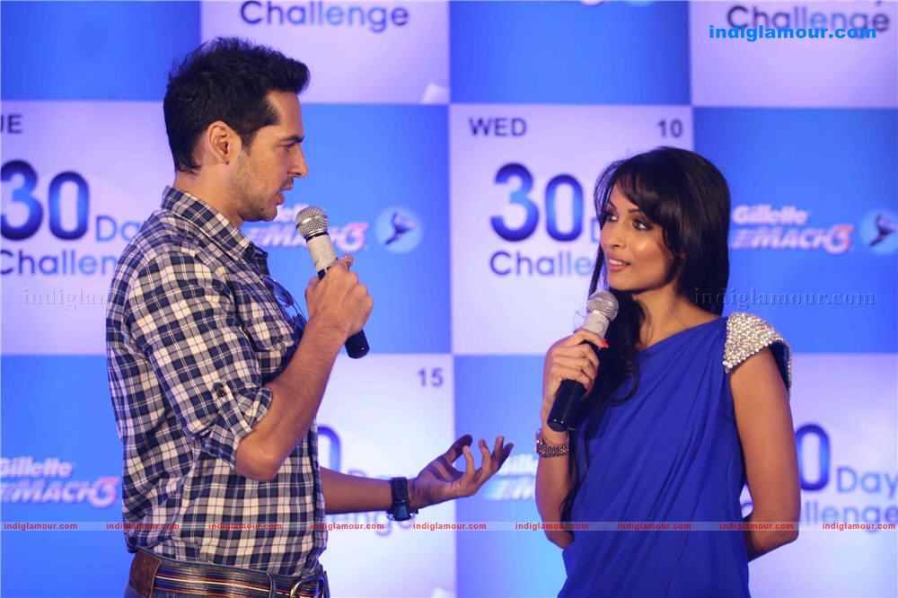 Malaika Arora Khan gives mach3 30 days challange to Dino Moria and Ritwik Bhatachariya Event hd photo