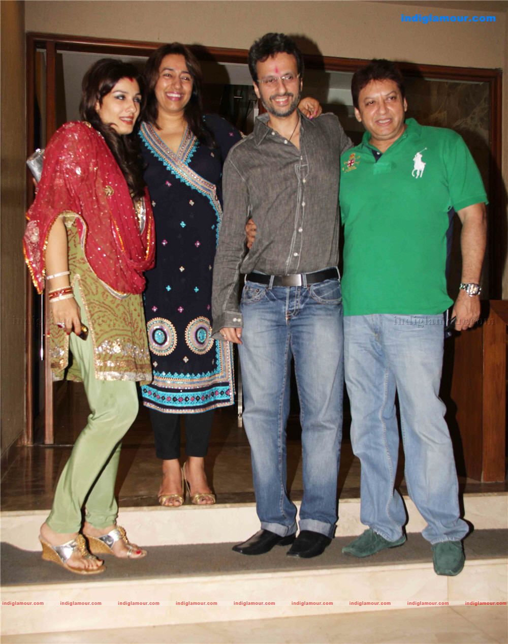 Shilpa shetty, Ravina Tondon at karva Chauth party hosted by David Dhawan Event hd photo