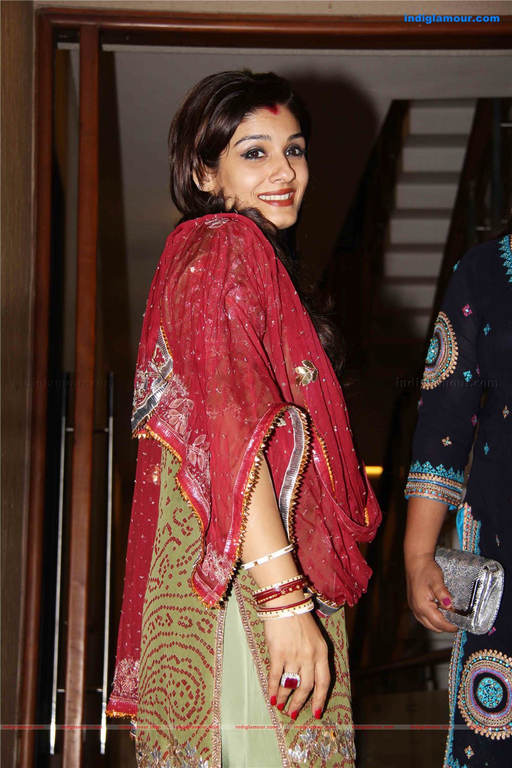 Shilpa shetty, Ravina Tondon at karva Chauth party hosted by David Dhawan Event hd photo