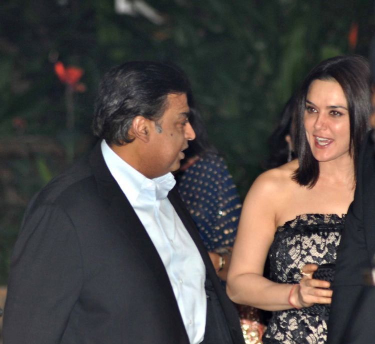 Bollywood Celebrities At Tom Cruise Welcome Party Event hd photo