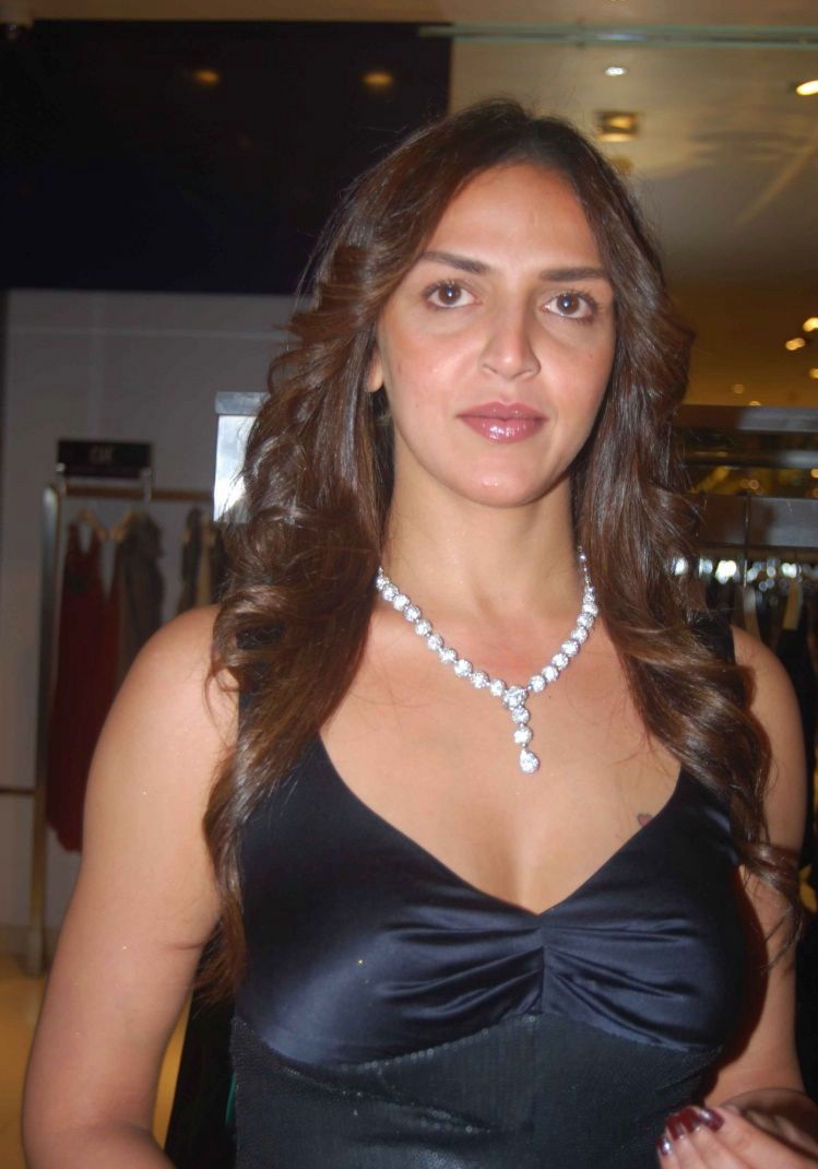 Esha Deol and Raima Sen at Toy Watch Launch Event hd photo