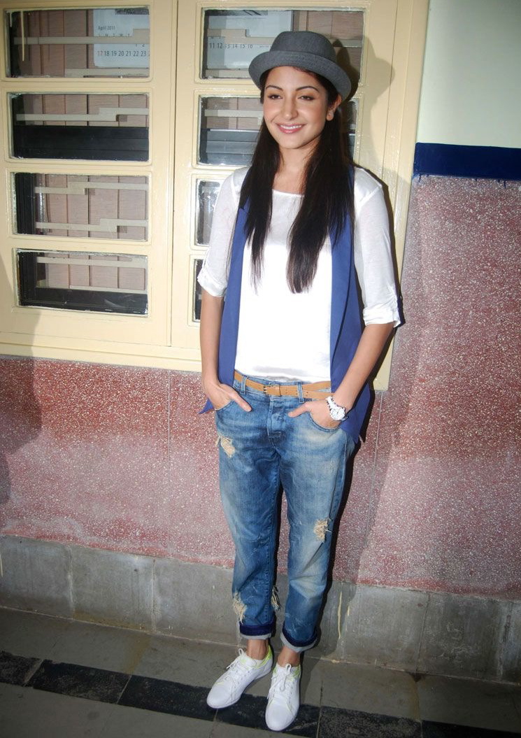 Akshay kumar promotes Desi Boyz Event hd photo