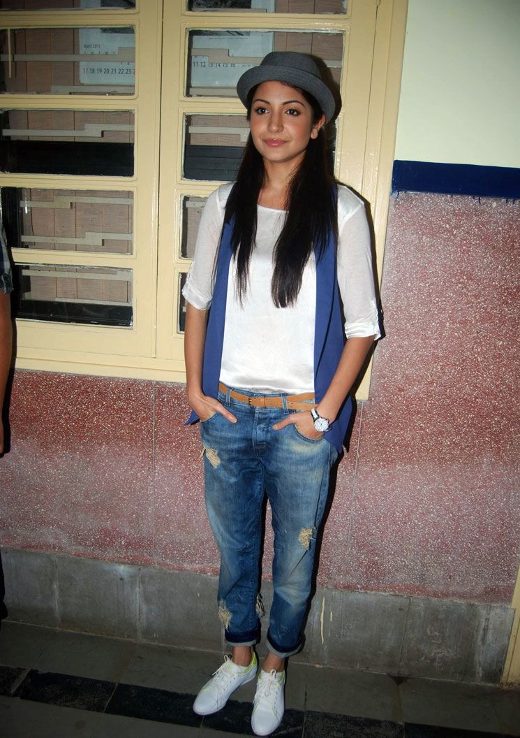 Akshay kumar promotes Desi Boyz Event hd photo