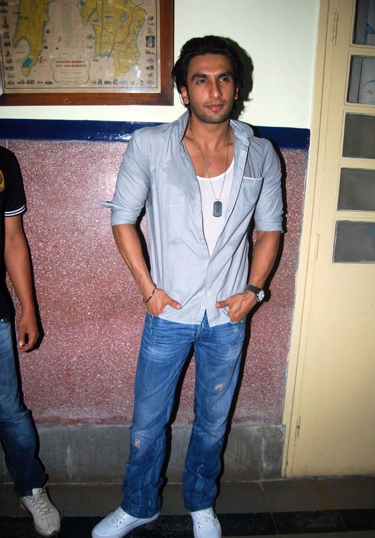Akshay kumar promotes Desi Boyz Event hd photo