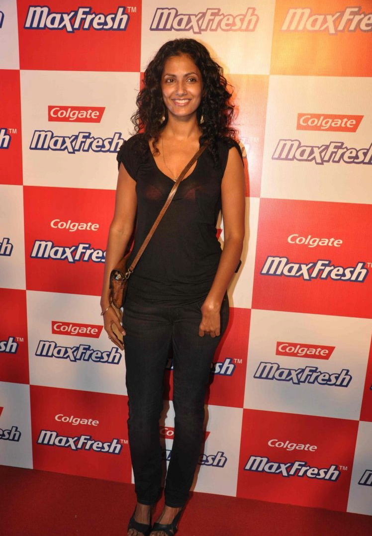 Genelia and Shahid at Red Carpet Maxfresh Party Event hd photo