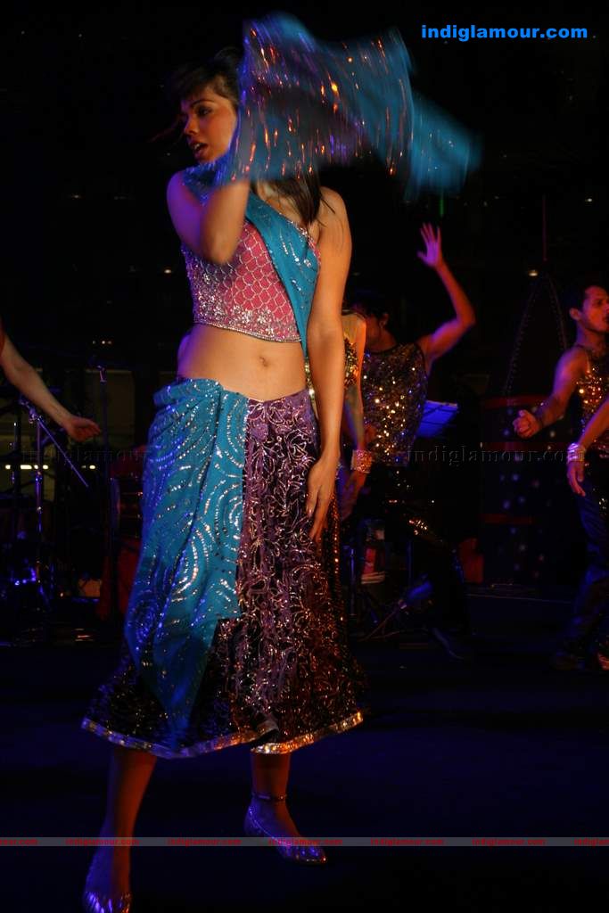 Mallika Sherawat and Mugdha perform at Sahara Star's Seduction 2011 Event hd photo