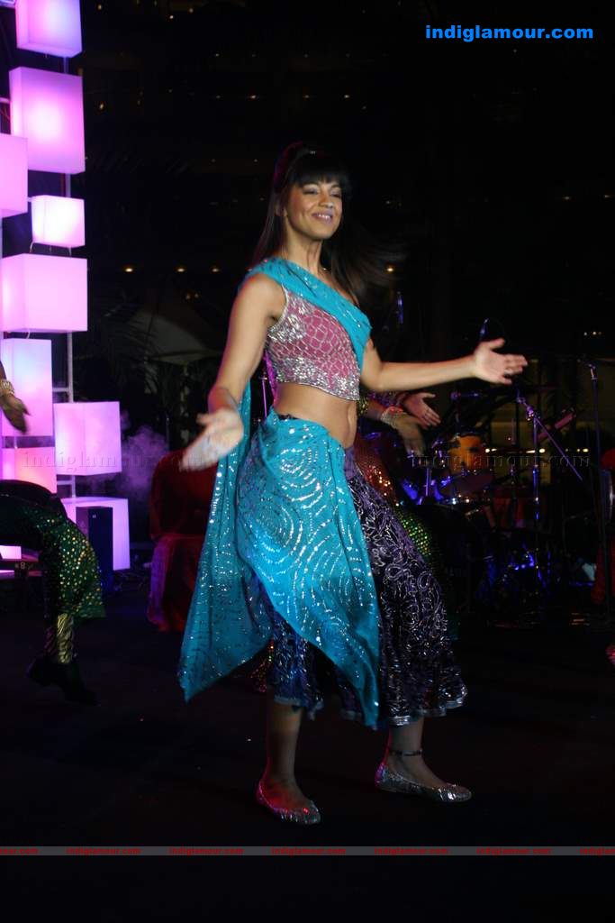Mallika Sherawat and Mugdha perform at Sahara Star's Seduction 2011 Event hd photo