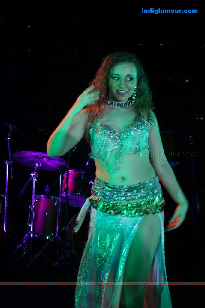 Mallika Sherawat and Mugdha perform at Sahara Star's Seduction 2011 Event hd photo