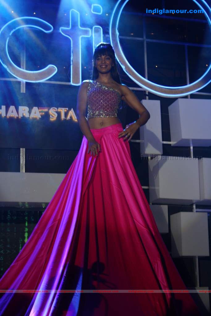 Mallika Sherawat and Mugdha perform at Sahara Star's Seduction 2011 Event hd photo