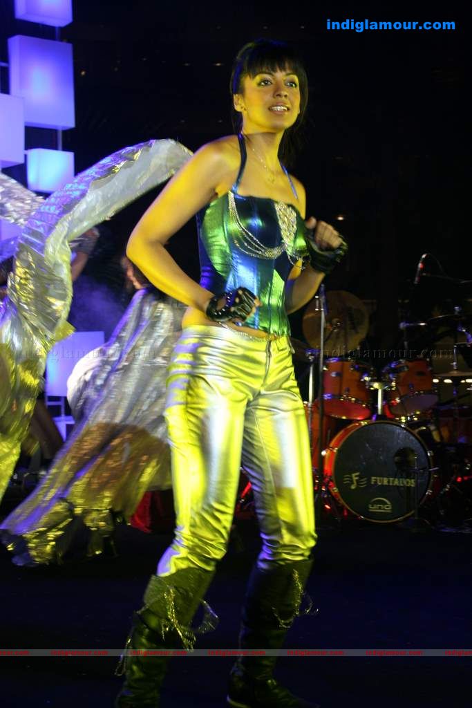 Mallika Sherawat and Mugdha perform at Sahara Star's Seduction 2011 Event hd photo