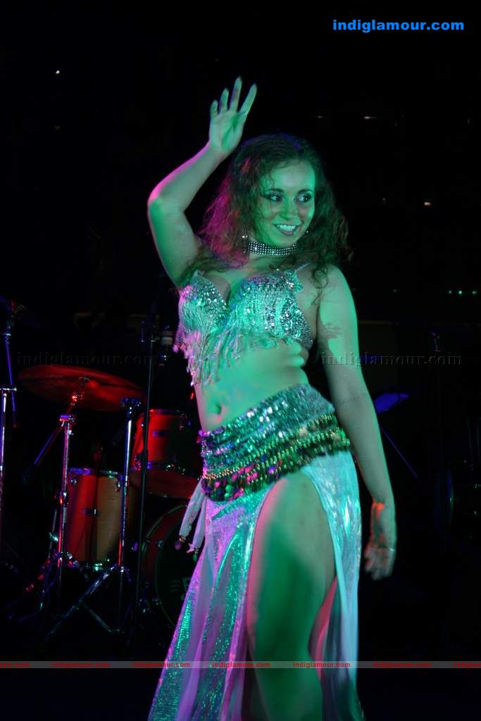 Mallika Sherawat and Mugdha perform at Sahara Star's Seduction 2011 Event hd photo