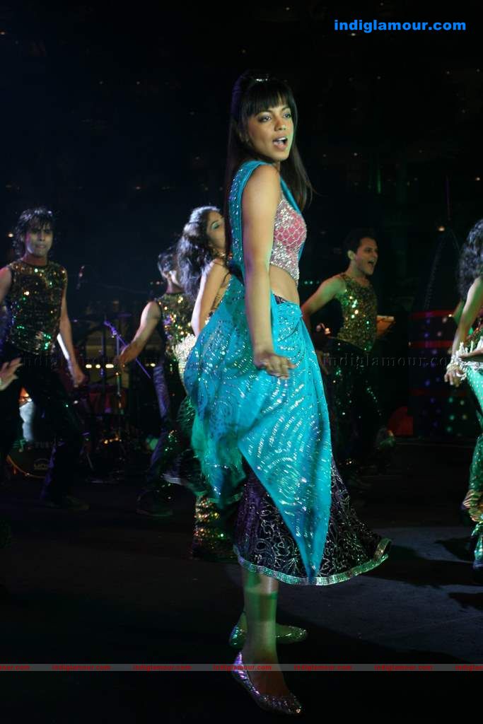Mallika Sherawat and Mugdha perform at Sahara Star's Seduction 2011 Event hd photo