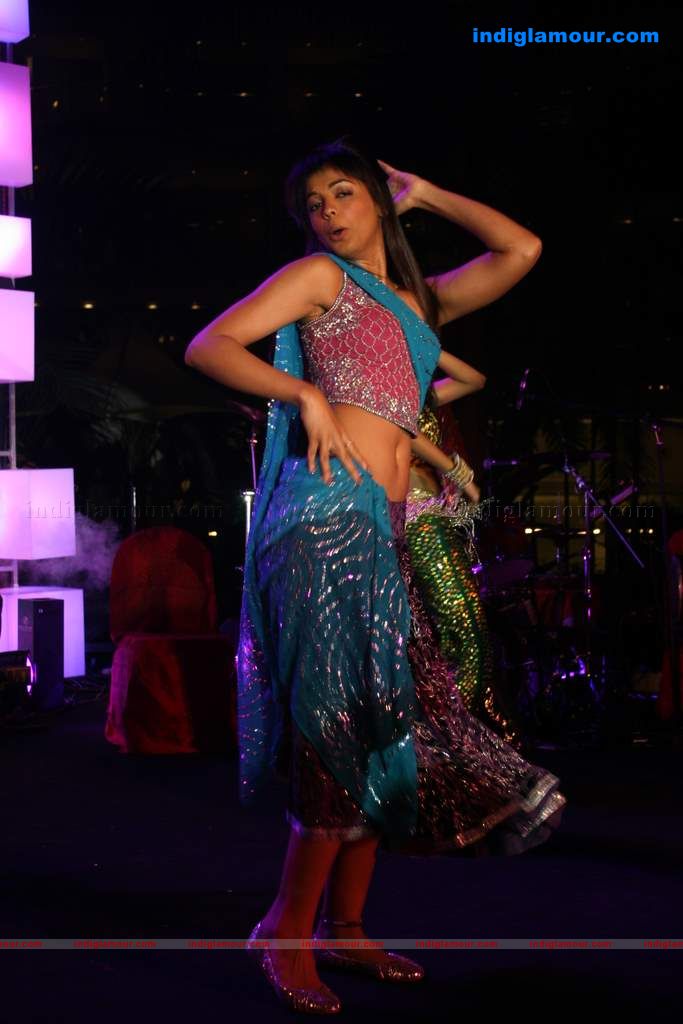 Mallika Sherawat and Mugdha perform at Sahara Star's Seduction 2011 Event hd photo