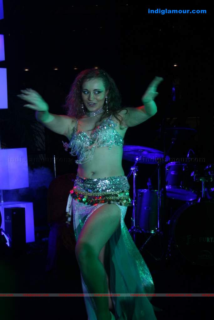 Mallika Sherawat and Mugdha perform at Sahara Star's Seduction 2011 Event hd photo