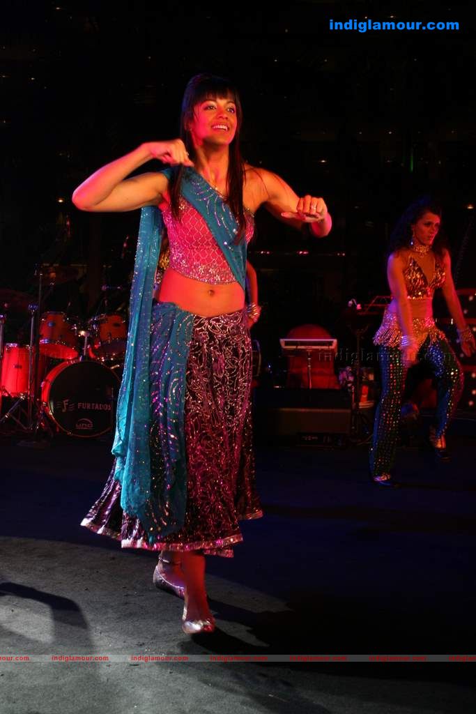 Mallika Sherawat and Mugdha perform at Sahara Star's Seduction 2011 Event hd photo