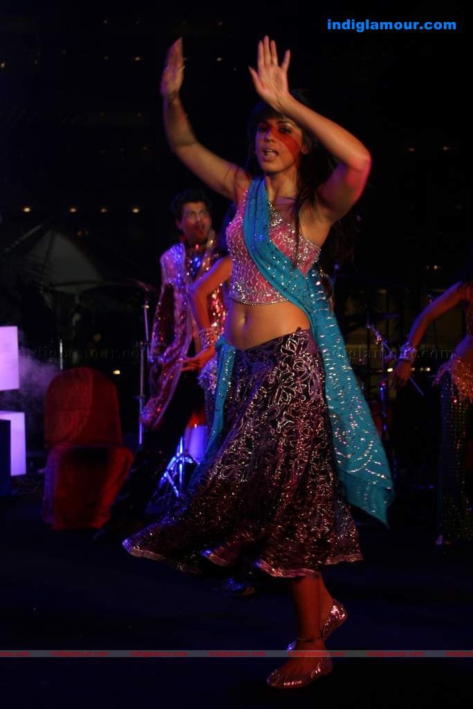 Mallika Sherawat and Mugdha perform at Sahara Star's Seduction 2011 Event hd photo