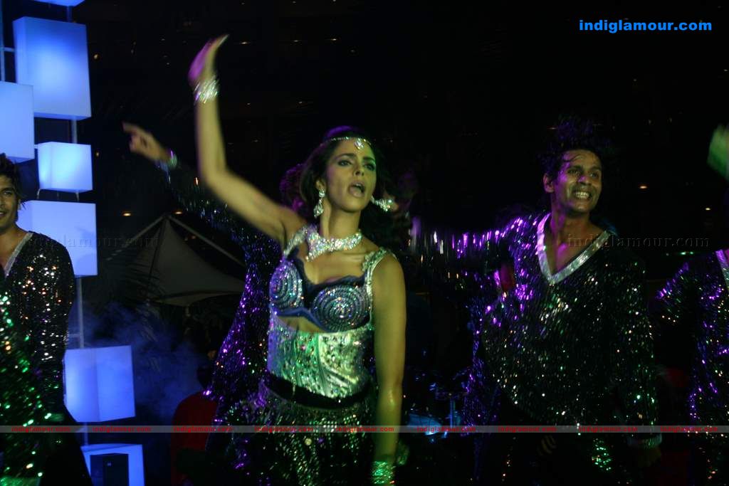 Mallika Sherawat and Mugdha perform at Sahara Star's Seduction 2011 Event hd photo