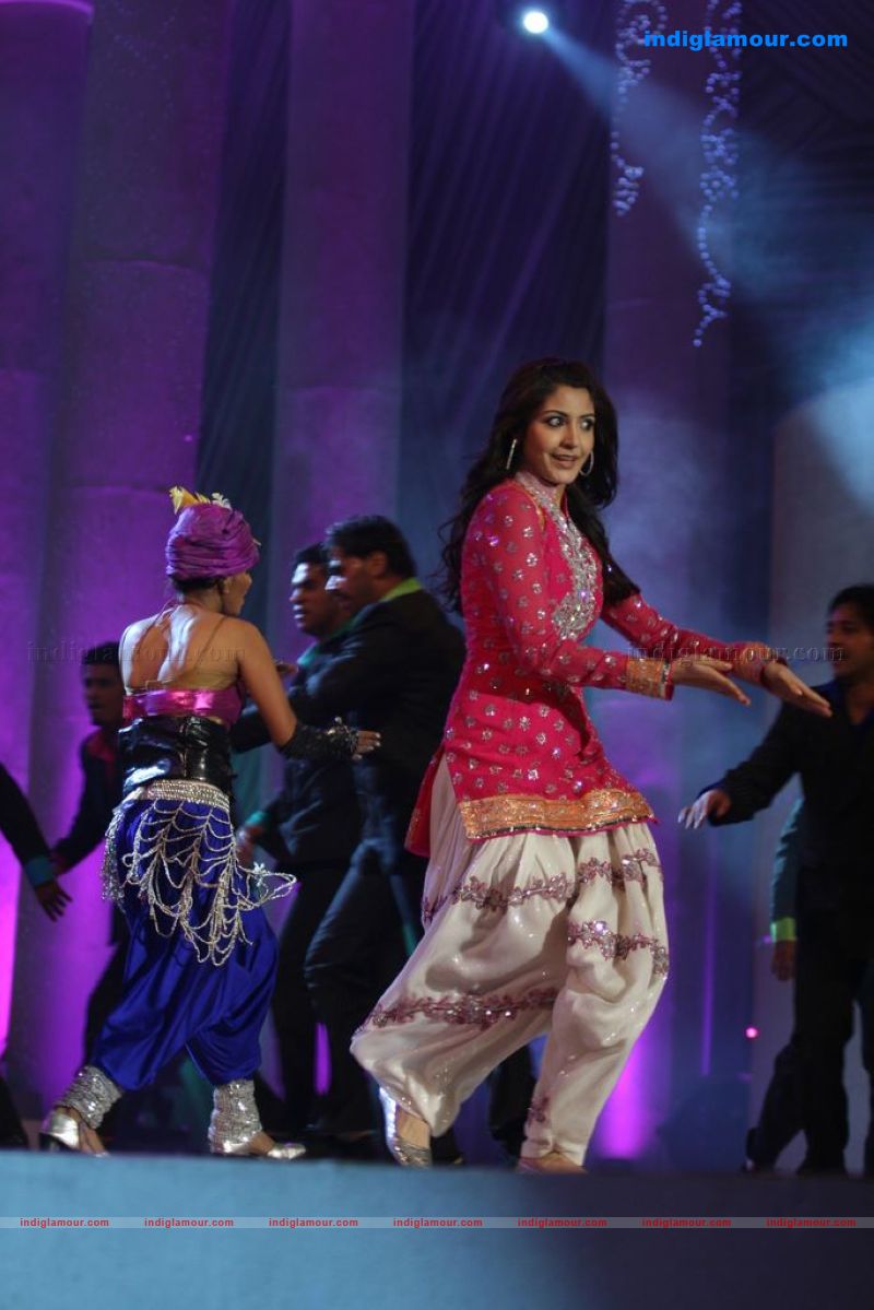 Shahrukh, BigB, Aishwarya, Priyanka and Katrina at Apsara Awards nite Event hd photo