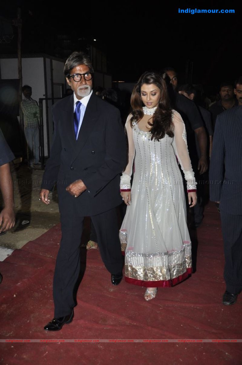 Shahrukh, BigB, Aishwarya, Priyanka and Katrina at Apsara Awards nite Event hd photo