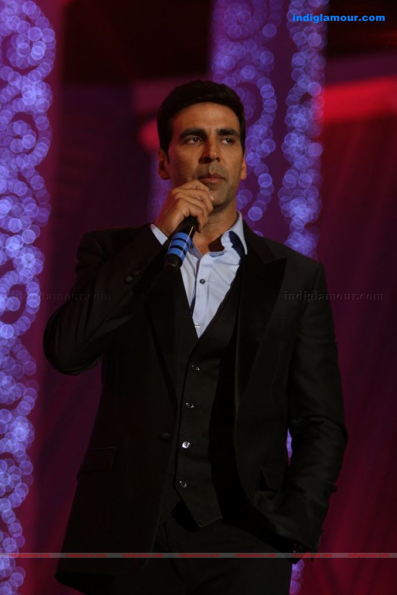Shahrukh, BigB, Aishwarya, Priyanka and Katrina at Apsara Awards nite Event hd photo