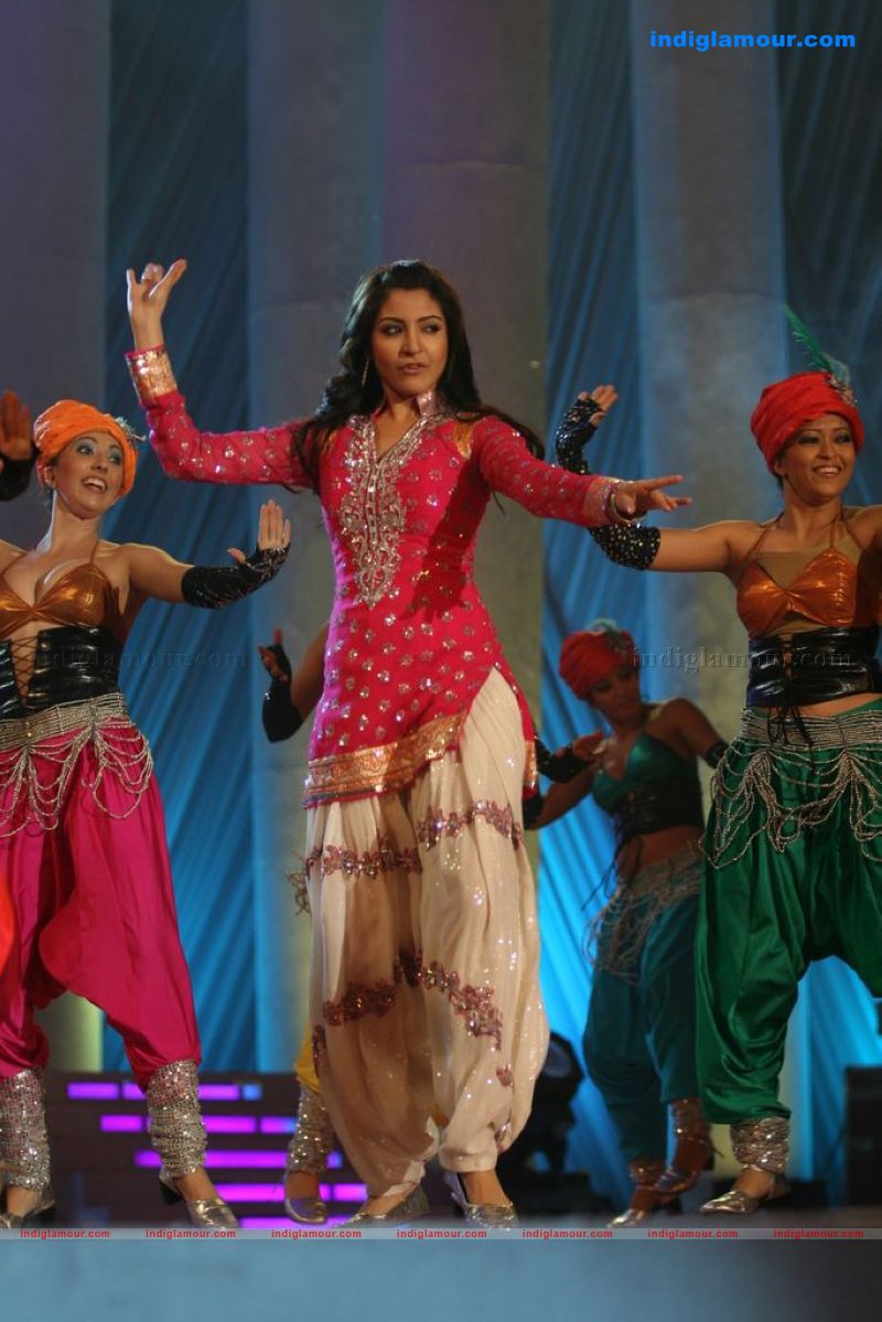 Shahrukh, BigB, Aishwarya, Priyanka and Katrina at Apsara Awards nite Event hd photo