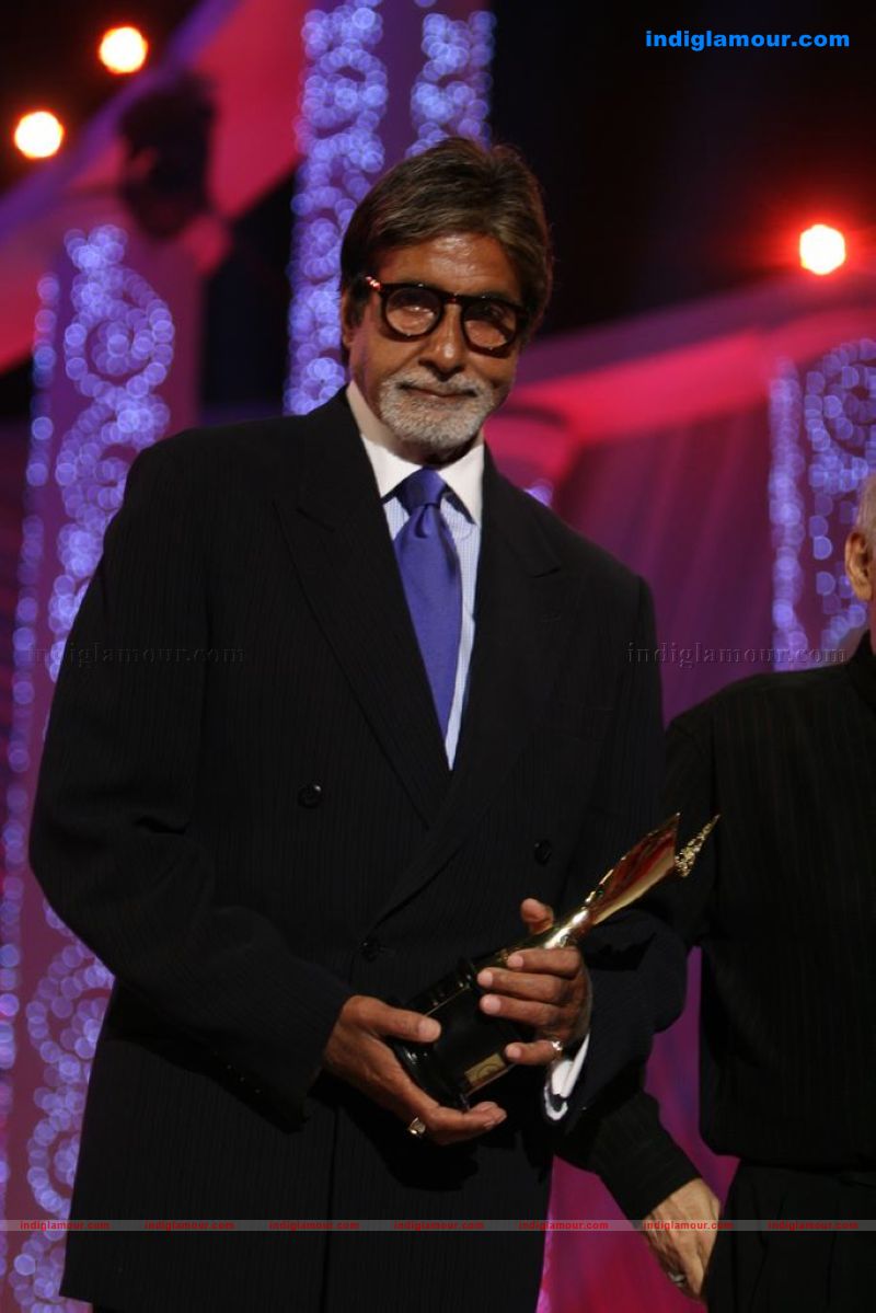 Shahrukh, BigB, Aishwarya, Priyanka and Katrina at Apsara Awards nite Event hd photo