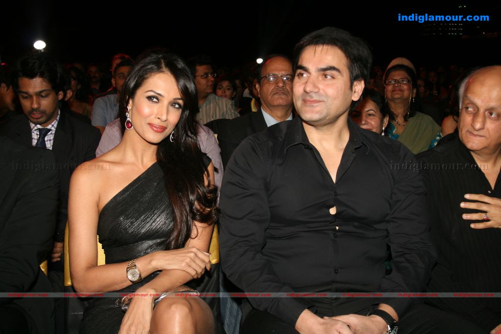 Shahrukh, BigB, Aishwarya, Priyanka and Katrina at Apsara Awards nite Event hd photo